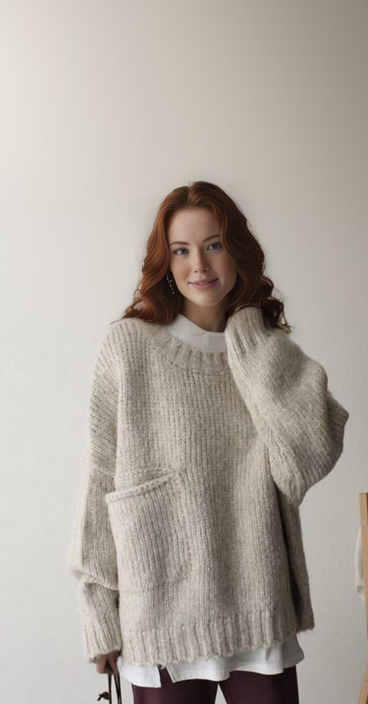 FallStil - Oversize Pullover mit elfenbeinfarbener Taschenfront