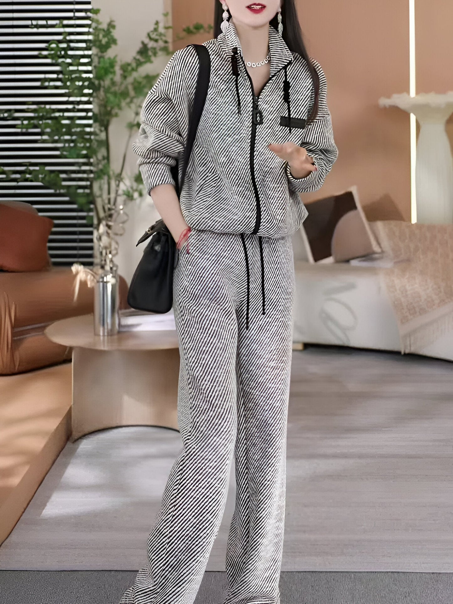 Cateline | Müheloser Stil mit einem auffälligen Streifen-Design